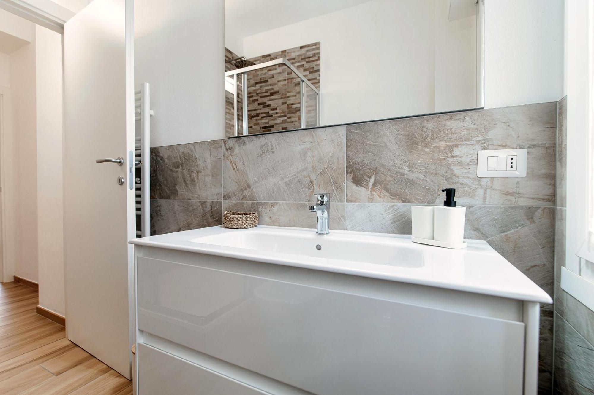Piazza Roma - The House Of Travelers Apartment Como Ngoại thất bức ảnh